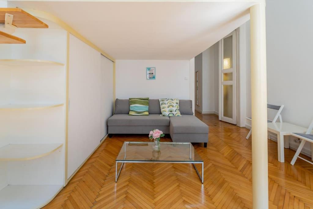 Apartment Weiner Leo Sunny Mezzanine Hideaway Budapest